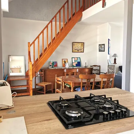 Desiree Arago 400m De La Appartement