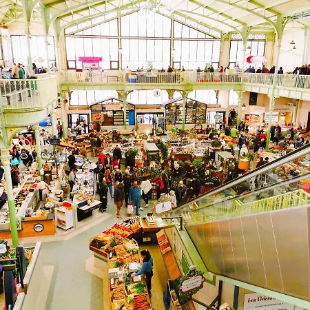 Desiree Arago 400m De La Apartamento