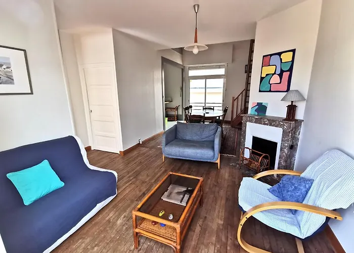 Desiree Arago 400m De La Apartamento